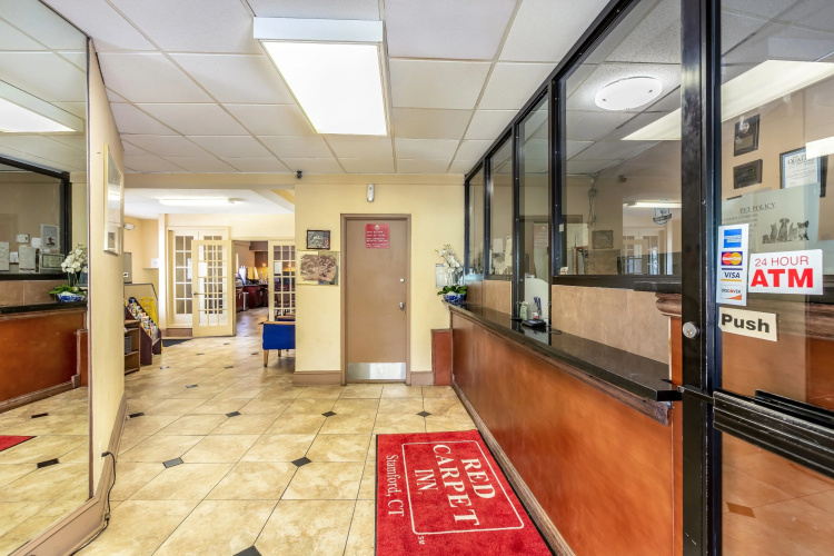 Red Carpet Inn