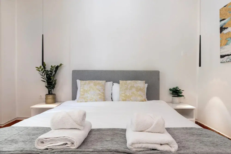 Viora Stunning Deluxe Studio in Athens