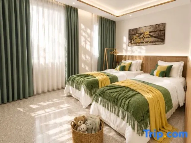 3 Bedrooms Premier Suite with view