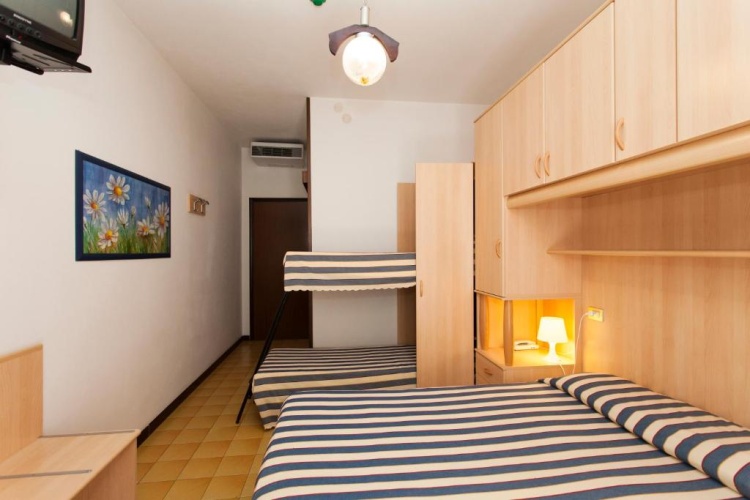Standard Quadruple room