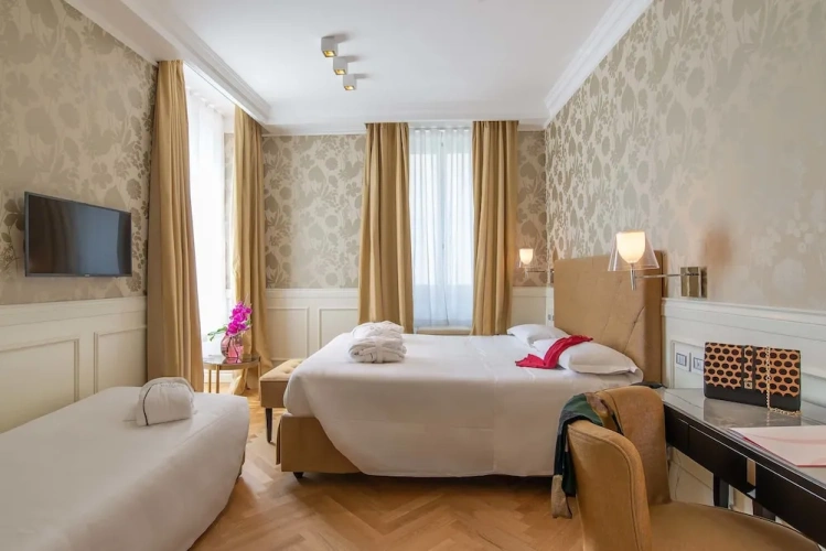 Classic Triple room