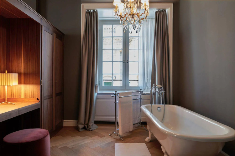 La Couronne Hotel Restaurant