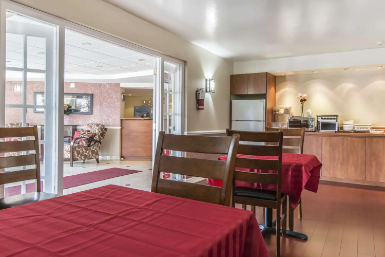 Econo Lodge Orillia