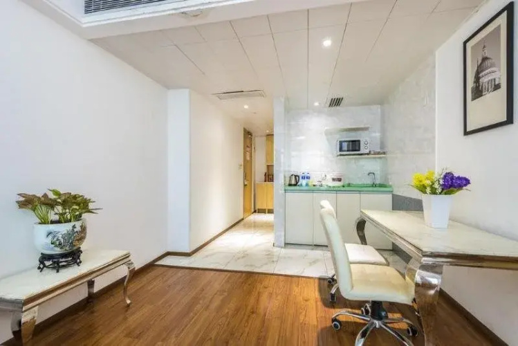 Uzone Serviced Apartment