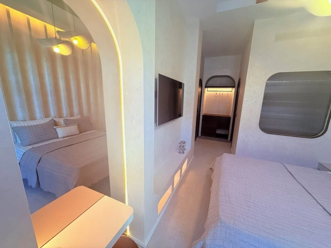 Deluxe Double room with partial sea view