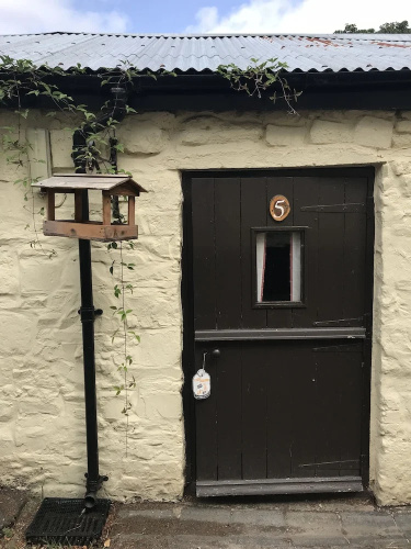 Drewe Arms Bunk Rooms & Church Cottage
