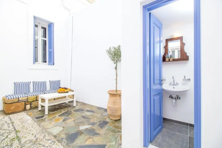 2 Bedrooms Cottage