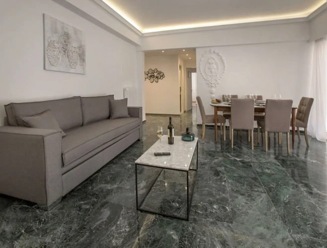 3 Bedrooms Apartment