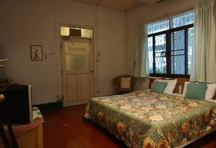 Baan Rub Aroon Guesthouse