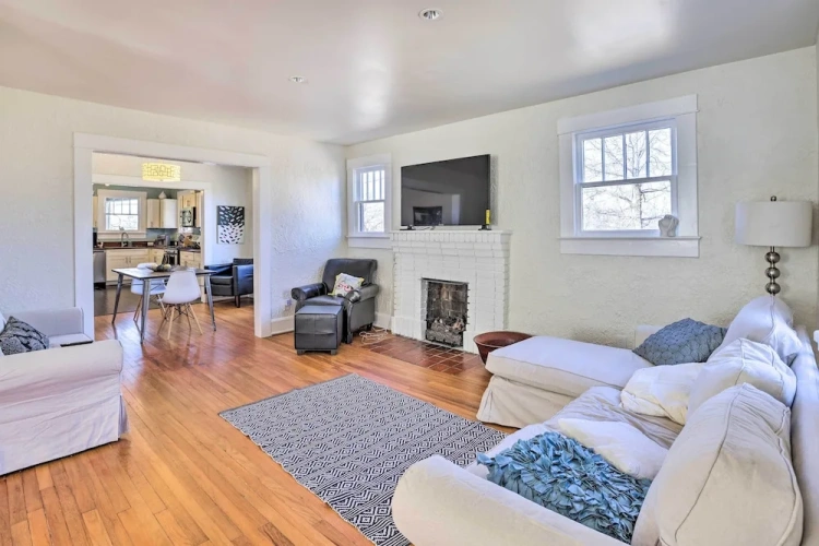 3 Bedrooms Cottage