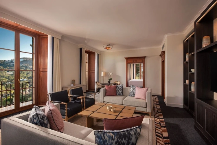 1 Bedroom Classic Suite with balcony and with view