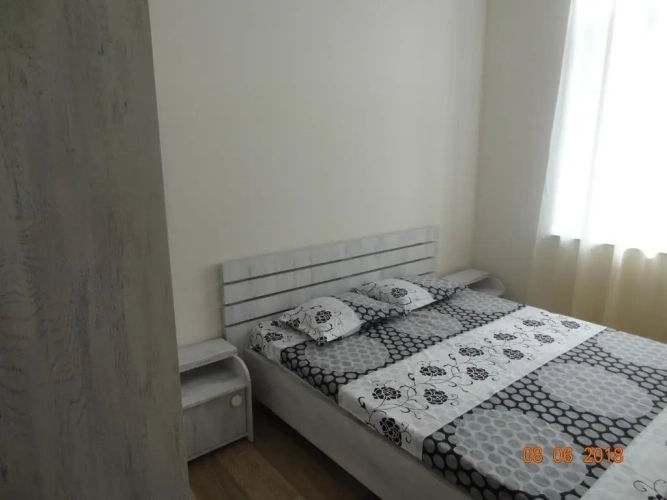3 Bedrooms Apartment