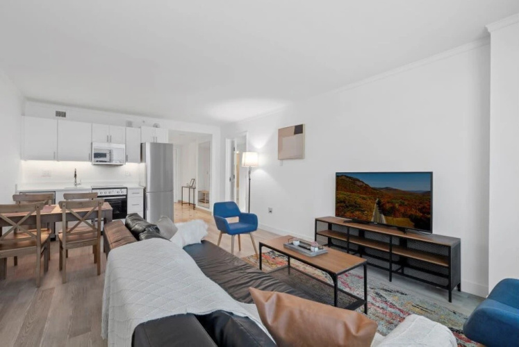 Huge Beachfront Condo CozySuites at Showboat