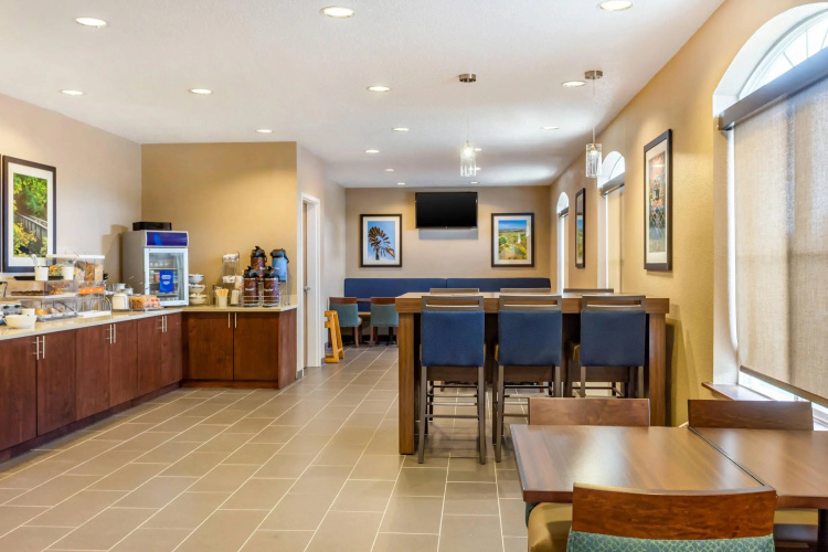 Comfort Inn DeKalb - University Area