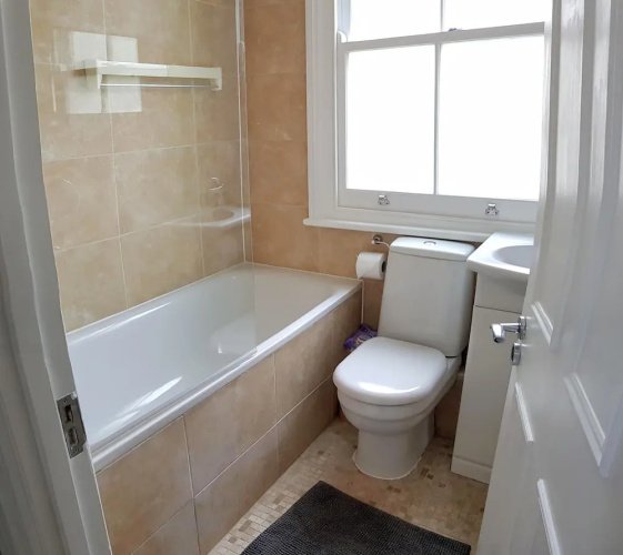 Classic 2 Bedroom Flat Gloucester St