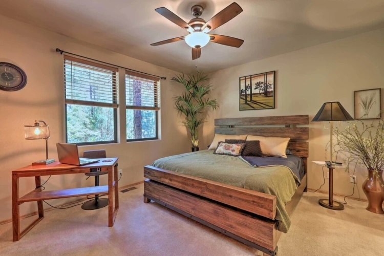 2 Bedrooms Apartment