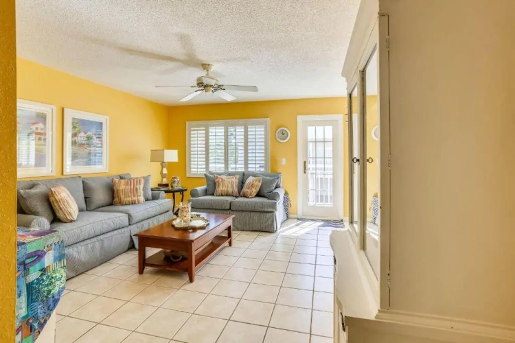 2 Bedrooms Cottage