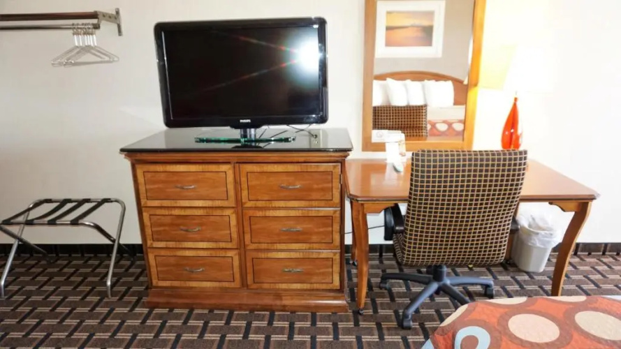 Lakes Inn