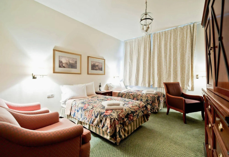 Aparthotel Miodosytnia