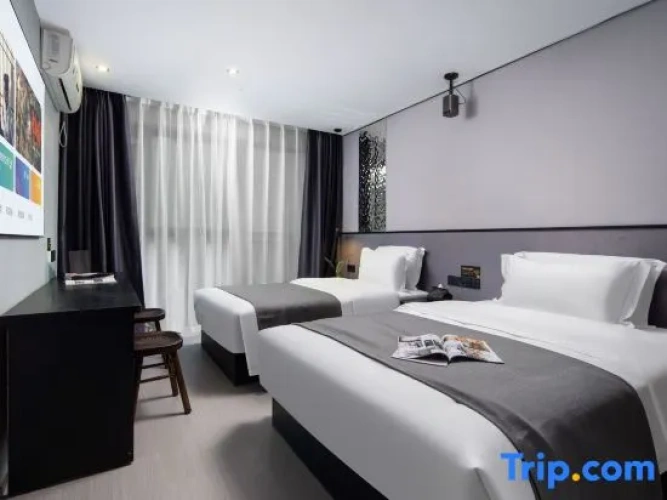 Premium Twin room