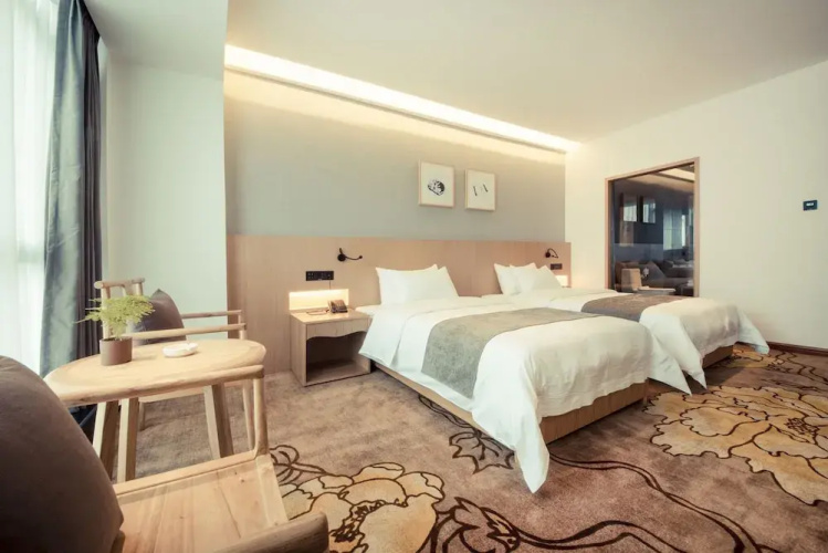 Qianna Qianxun Hotel