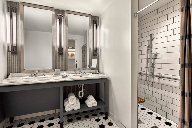 Double Suite
