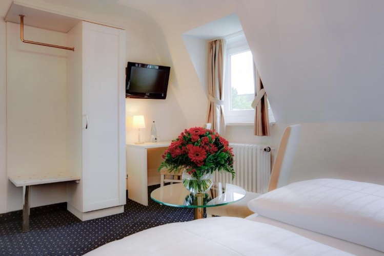 Comfort room