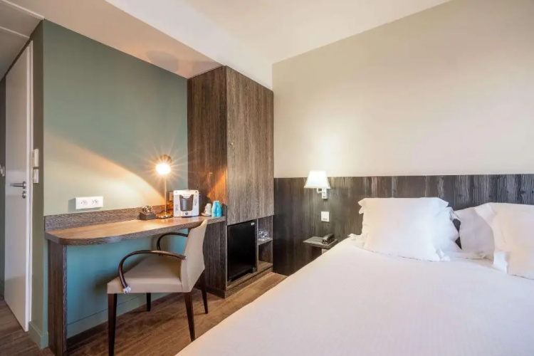 Hotel Les Flots - Chatelaillon Plage