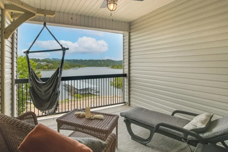 1 Bedroom Apartment with balcony