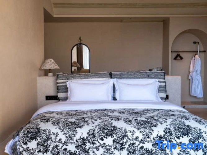 1 Bedroom Suite with balcony and with sunrise view