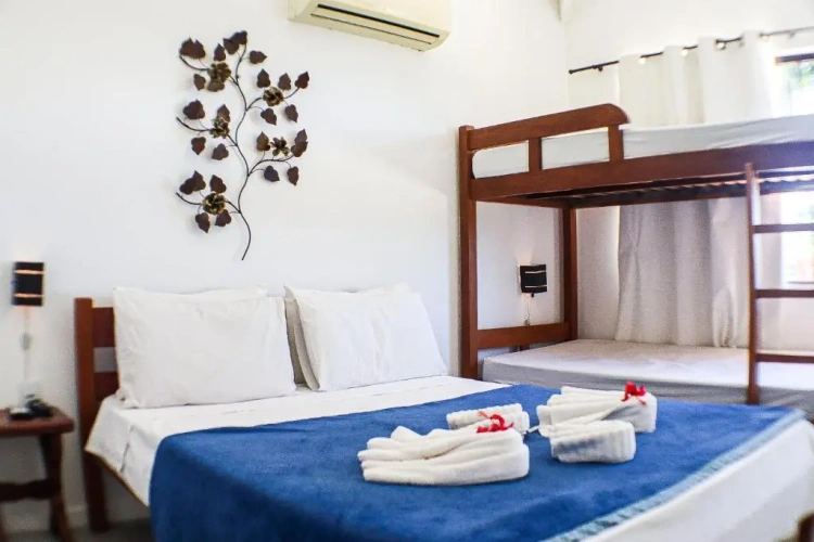 Standard Triple room