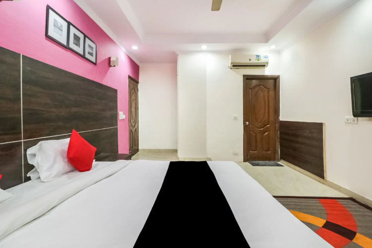 Capital O 71276 Hotel Bms