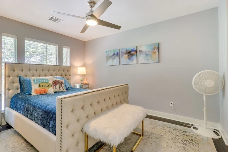4 Bedrooms Cottage