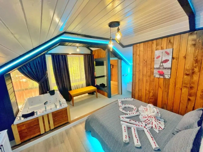 3 Bedrooms Villa with balcony and with partial view