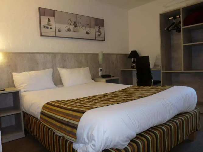 Brit Hotel Bosquet