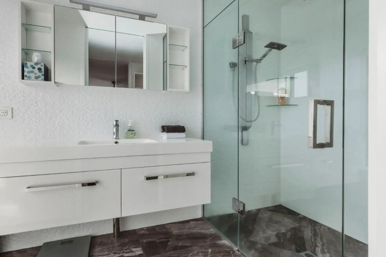Desirable On Devon - Central City
