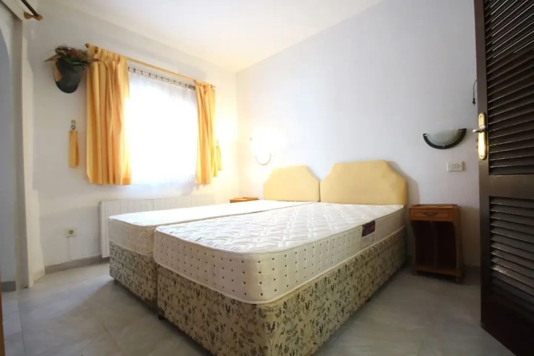 2 Bedrooms Villa