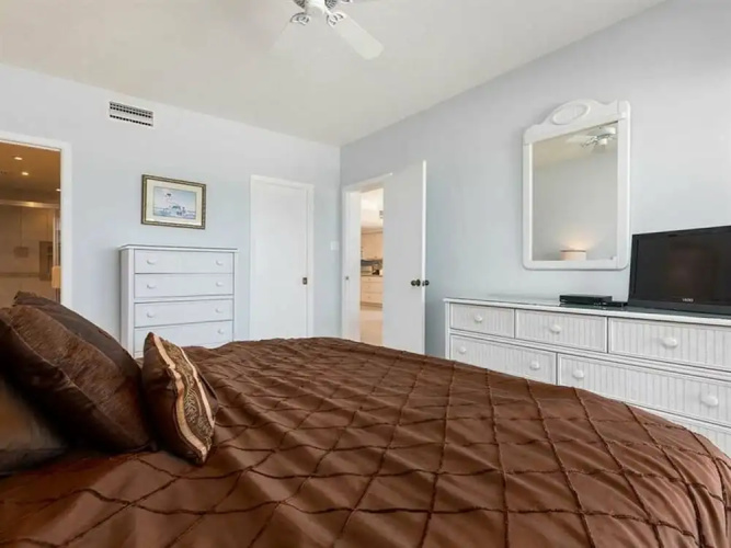 Shipwatch D-601 by Meyer Vacation Rentals