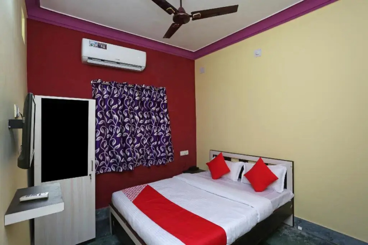 Rudransh International by OYO Rooms