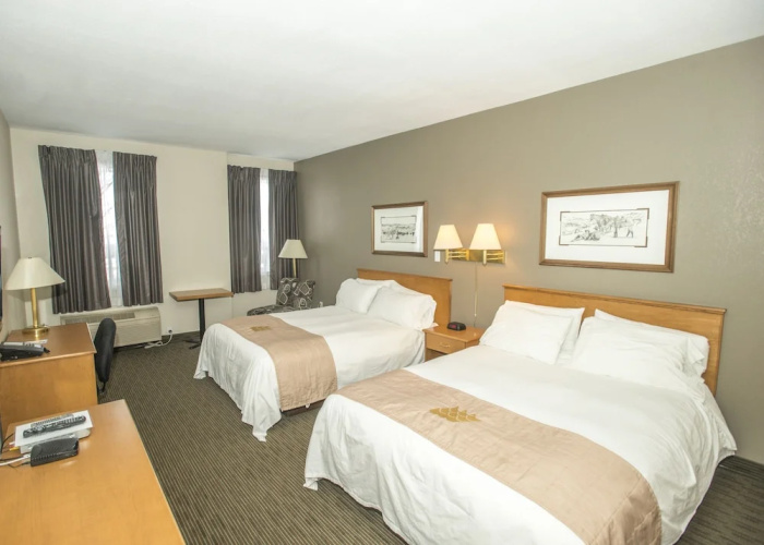 Lakeview Inns & Suites - Okotoks
