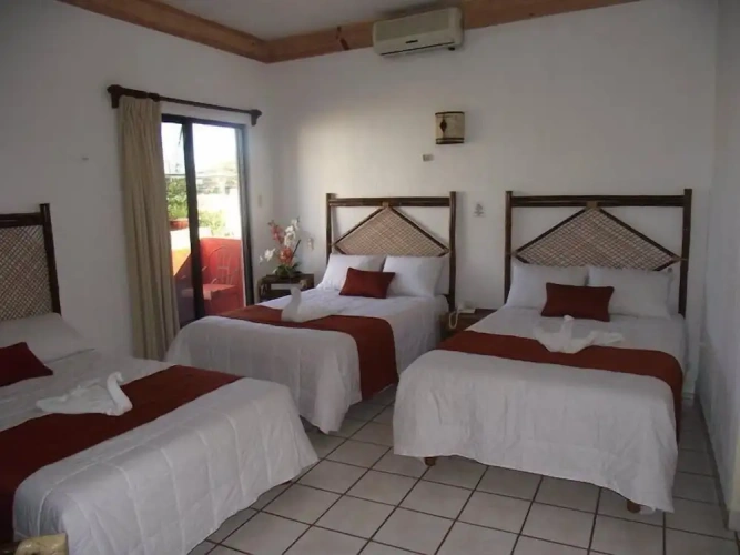 Standard Triple room