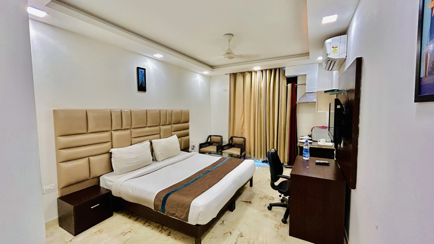 Park Stylish Studio, Dlf, Cyber City, Sector 25