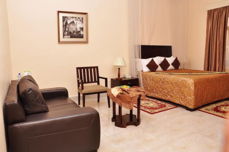 Garr Hotel