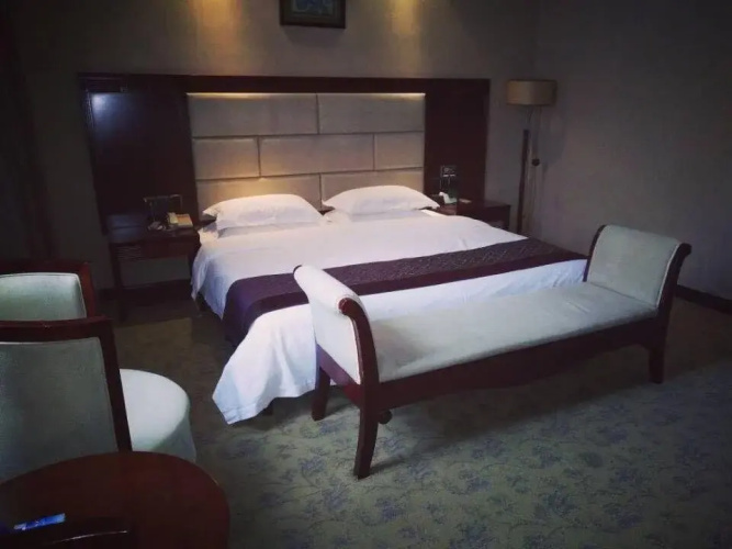 Xin Jiang Tian Hotel