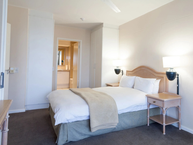Dolphin Beach Hotel