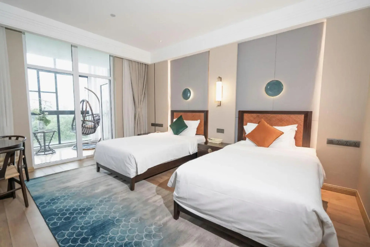 Yixing Eastluus Hotel