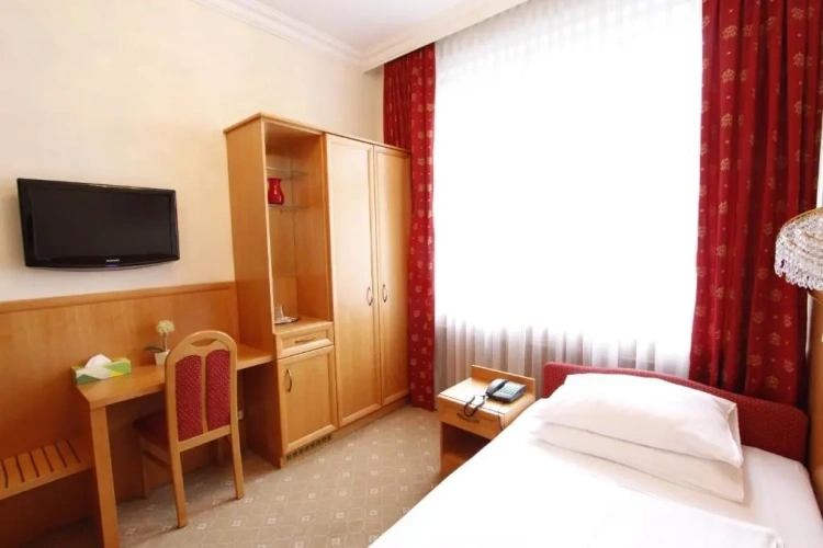 Standard Single room