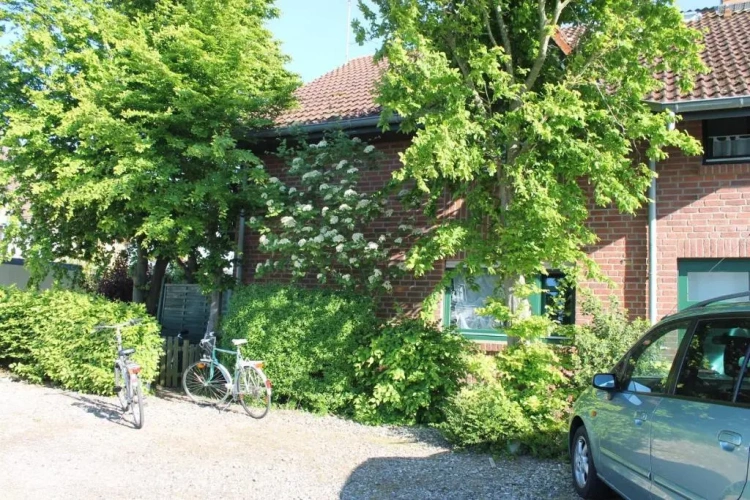 2 Bedrooms Cottage