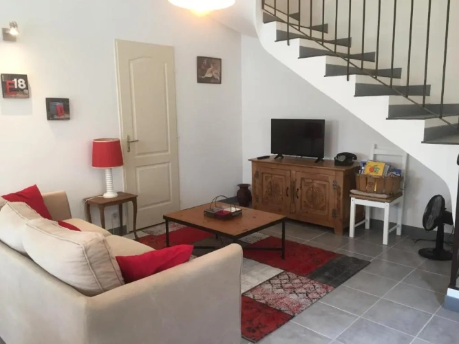 2 Bedrooms Cottage