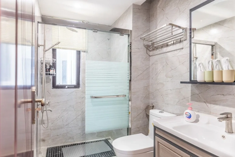 3 Bedrooms Apartment